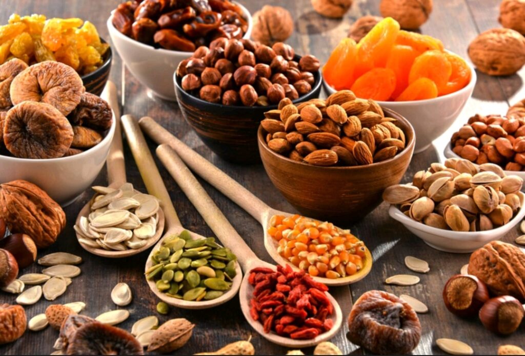 https://voiceofindia.digital/7 dry fruits that boost immunity naturally