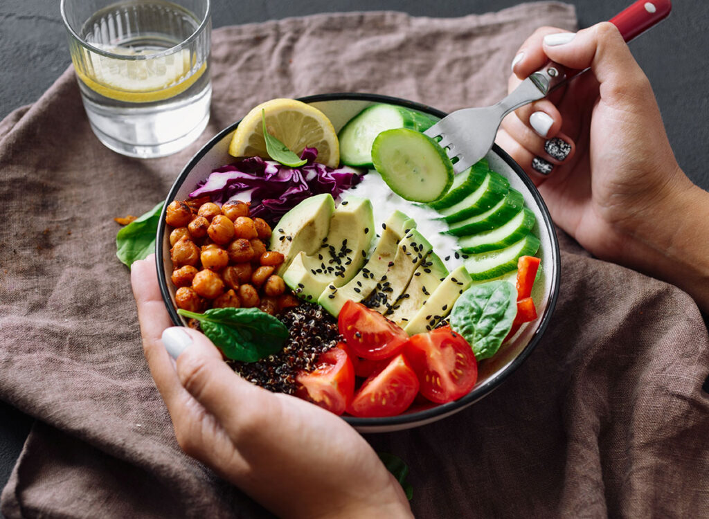 https://voiceofindia.digital/low calorie foods that burn fat